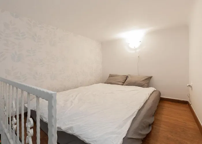 D63 Dohány Apartmán *