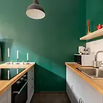 D63 Dohany Апартаменты *