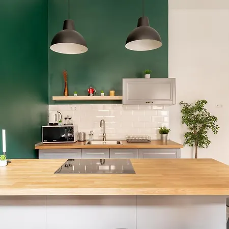 D63 Dohany Apartment