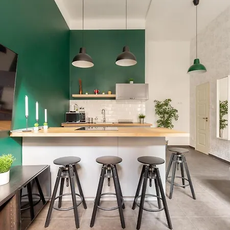 D63 Dohany Apartment *