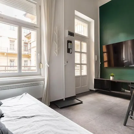 Apartment D63 Dohany
