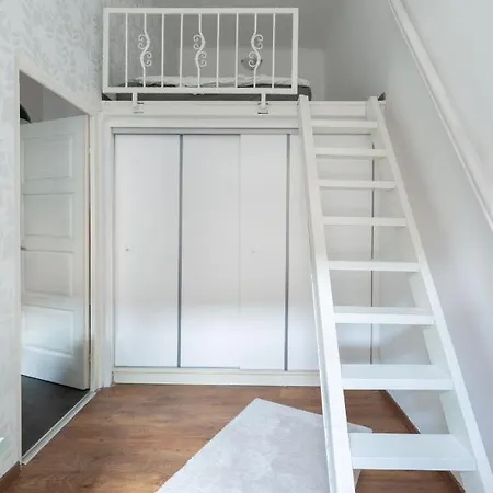 Apartment D63 Dohany